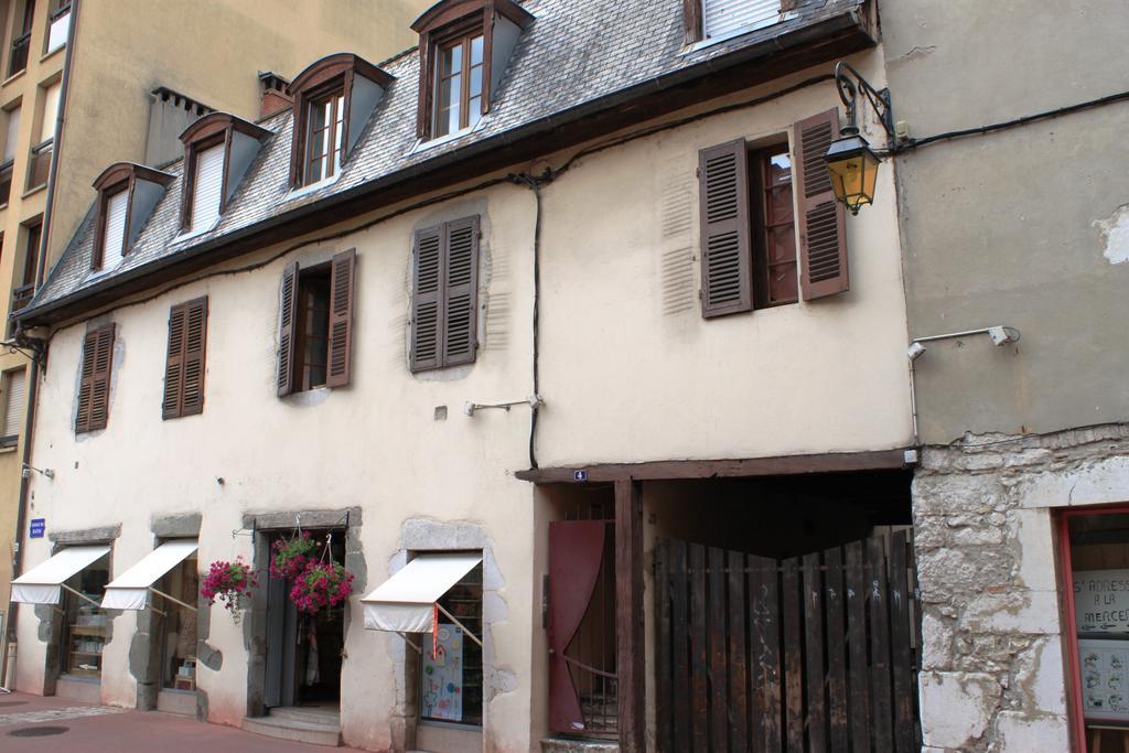 אנסי Au Calme En Vieille Ville - Proche Lac - Ambiance Esprit Brocante חדר תמונה